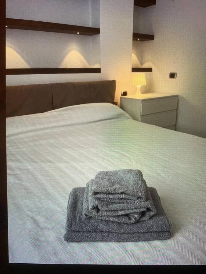 S.Ambrogio/Duomo •Jacuzzi • Luxury •Design Appartement Milaan Buitenkant foto