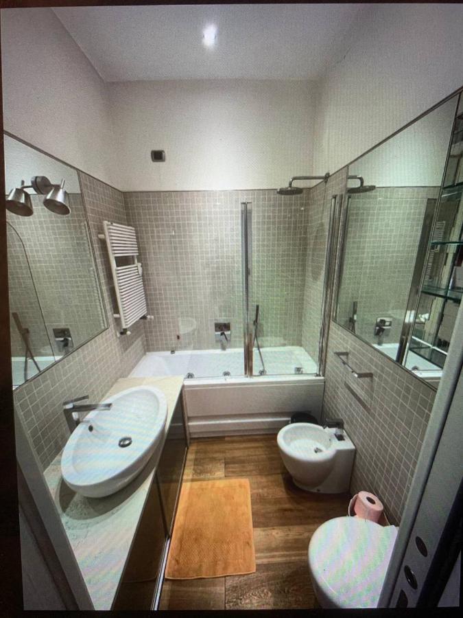S.Ambrogio/Duomo •Jacuzzi • Luxury •Design Appartement Milaan Buitenkant foto